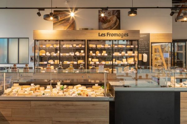 Agencement et vitrines réfrigérées : notre savoir-faire dans Profession Fromager